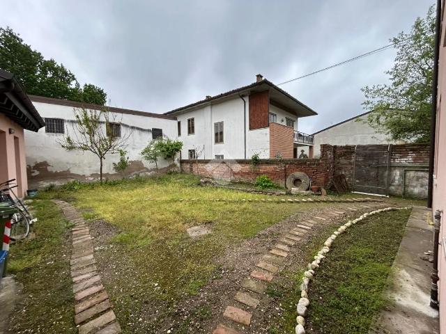 1.600 / mese, 90 Mq Tecnocasa.it 61236770