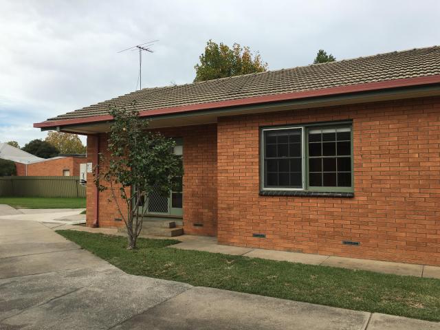 1 / 611 Olive Street, ALBURY NSW 2640