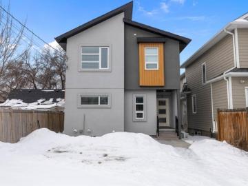 Queen Alexandra, Edmonton, Alberta - Parking