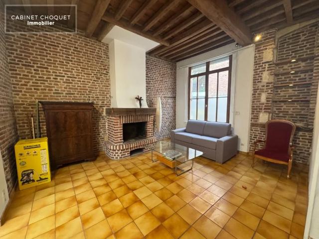 1 790 € charges comprises par mois VIEUX LILLE 118.5 m 2 MAISON 4 CHAMBRES PARKING COUR A LOUER