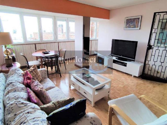 | 1.700 €, 98 m²