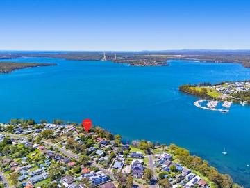 1,887sqm Absolute Waterfront Your Dream Starts Here