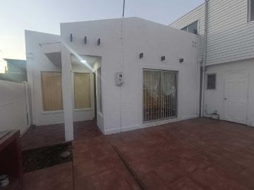 $ 1.800.000 Casa en Arriendo en Coquimbo 4 dormitorios 4 baños / Kutt Property