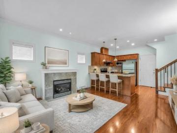 Greater Vancouver - Fireplace, Parking