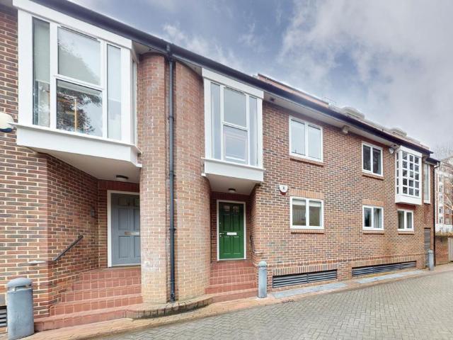 1 8 Graces Mews, London, NW8 9BJ, United Kingdom | 3 bed house for rent #137998734 | Rentberry