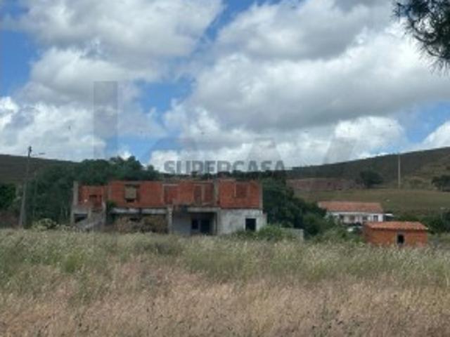 1.8 Hectares de Potencial Puro, a poucos minutos de Lagos