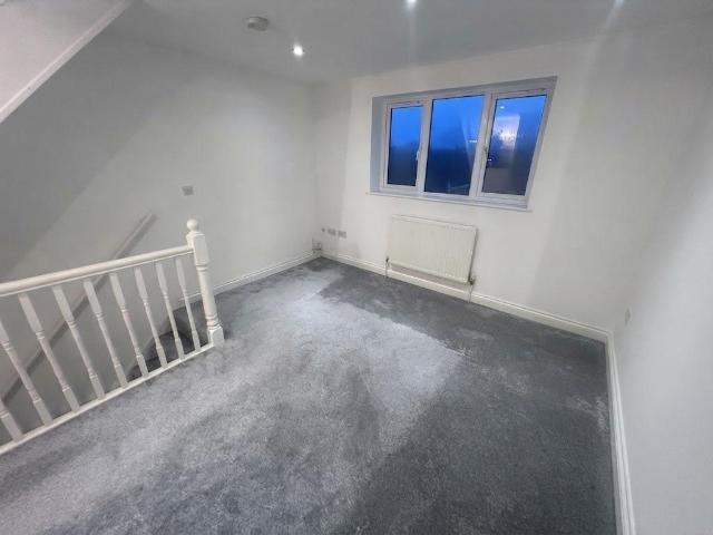 1C Duncan Street 2 bed house to rent £1,050 pcm £242 pw