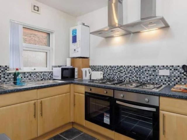 1a Warbreck Ave | 1 bed apartment for rent #165064341 | Rentberry