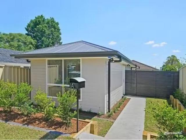 1A Amundsen Street, LEUMEAH House for rent Listed by Campbell.