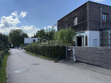 Wohnhaus mit Attersee Seeblick und Seezugang in Litzlberg/Seewalchen, 2 Wohneinheiten