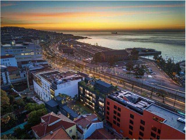 1a linha Rio Av. 24 de Julho, Lisboa VARINO 15_T2