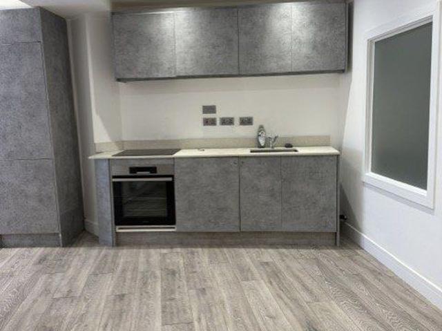 1A New Bedford Road LU1, 2 bed flat to rent, £1,300 pcm | PrimeLocation