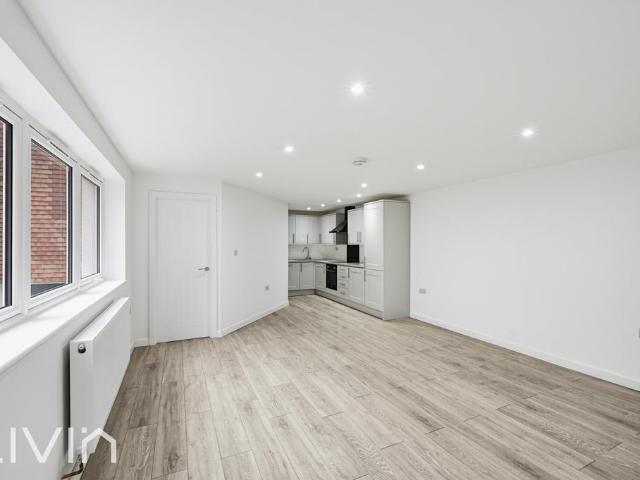 1A Scarbrook Road, Croydon CR0 1 bed flat to rent £1,400 pcm £323 pw