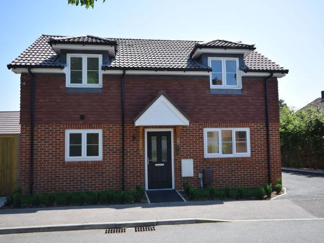 1A Somerset Fields, Bentley, Farnham GU10, 3 bed detached house to rent, £2,400 pcm | PrimeLocation