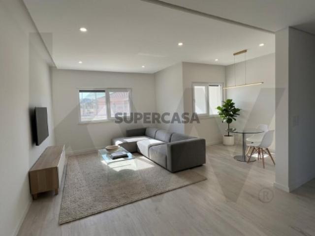 APARTAMENTO T3 NOVO CONDOMÍNIO FECHADO, TERRAÇO, 1 LUGAR DE GARAGEM E ARRECADAÇÃO