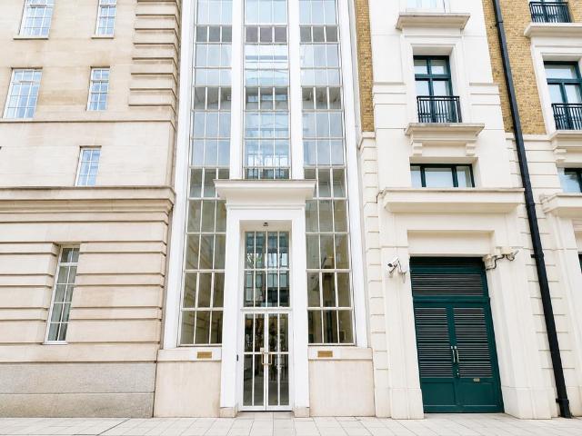 1b Belvedere Road, London SE1 2 bed apartment to rent £2,800 pcm £646 pw