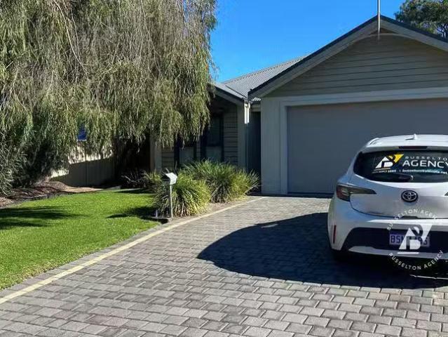 1B Codrington Boulevard, West Busselton, WA 6280