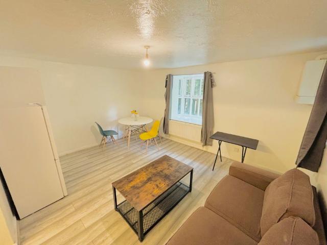 1beds Apartment