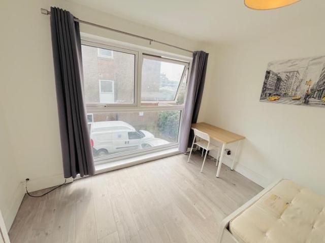 1beds House