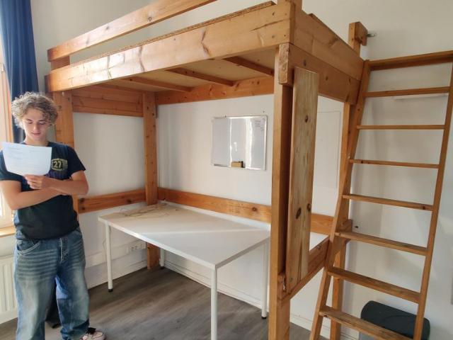 1e verdiep achteraan Krijgs­gast­huis­straat 150
