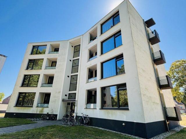 1E LIEVEN DE KEYLAAN, EINDHOVEN, DEELS GESTOFFEERD, €1180,69 EXCL. G.W.E