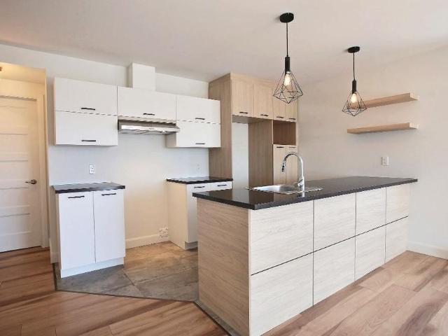 1ER MOIS GRATUIT: Condo à louer Pont Rouge