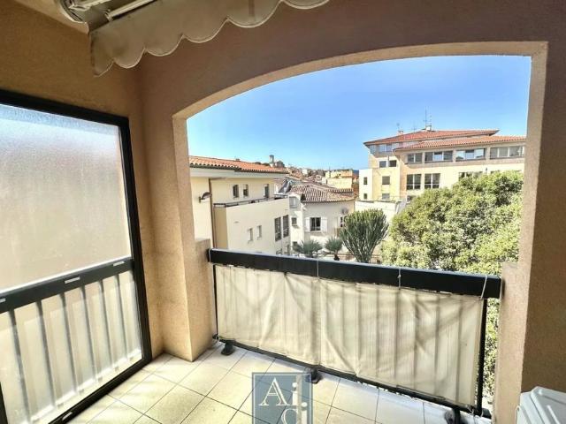 1er SEPTEMBRE ! Cannes Banane. Spacieux 3 pièces avec terrasses