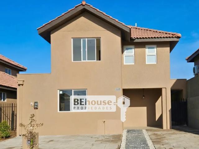1ero Diciembre Gran Casa Aislada En Condominio, Valle Grande