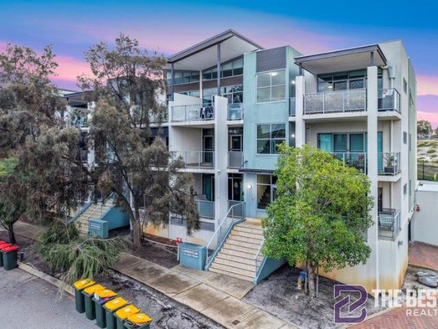 1st Floor Modern Apartment in the Vibrant Stella Community!