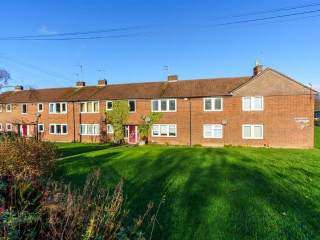 1st July 27* Church Road, Gosforth, NE3 2 bed flat to rent £1,250 pcm £288 pw