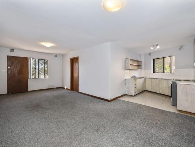 1x1 Unit with perfect location!