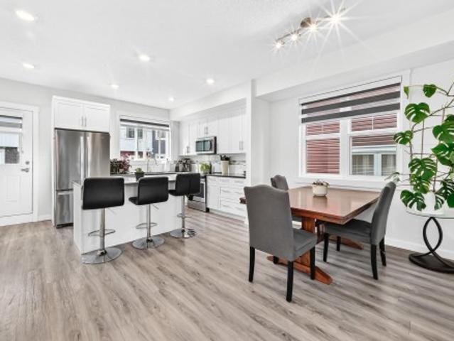 23 903 Crystallina Nera Wy Nw, Edmonton, AB, T5Z 0N6 townhouse for sale | Listing ID E4505 | Royal LePage