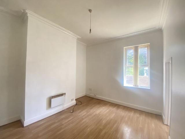 23 25 Flat 2 Grange Mount Wirral CH43 4XN