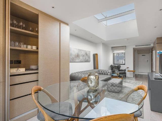 23 29 Maddox Street, London, W1S 2QH, United Kingdom | 3 bed apartment for rent #138934143 | Rentberry