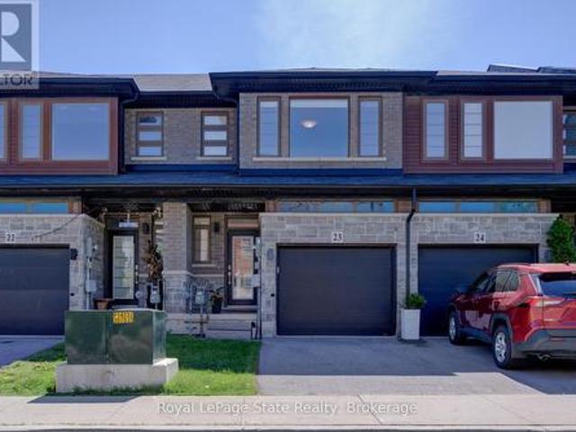 23 30 Times Square Boulevard, Hamilton Stoney Creek Mountain, ON, L8J 0L8 house for sale | Listing ID X13866 | Royal LePage