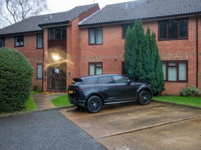 23, The Forge, 8 Windmill Platt, Handcross. RH17, 1 bed flat to rent, £950 pcm | PrimeLocation