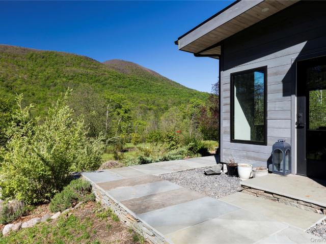 23 Traver Hollow Road