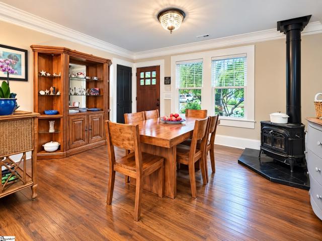 23 Underwood Avenue