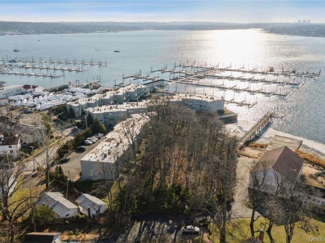 23 West Drive