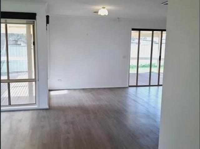 Unfurnished !