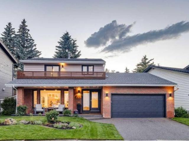 23 Woodgrove Crescent Sw, Calgary, AB, T2W 3Y9 house for sale | Listing ID A2328 | Royal LePage