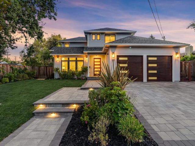 23 Woodsworth Avenue