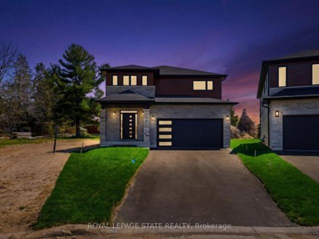 23 Woodvalley Court, Hamilton, ON, L9B 2S7 house for sale | Listing ID X13539 | Royal LePage