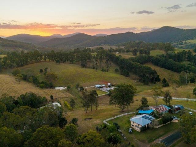 23 ACRES OF MARY VALLEY LIFESTYLE LIVING IDEAL FOR THE HORSE LOVER