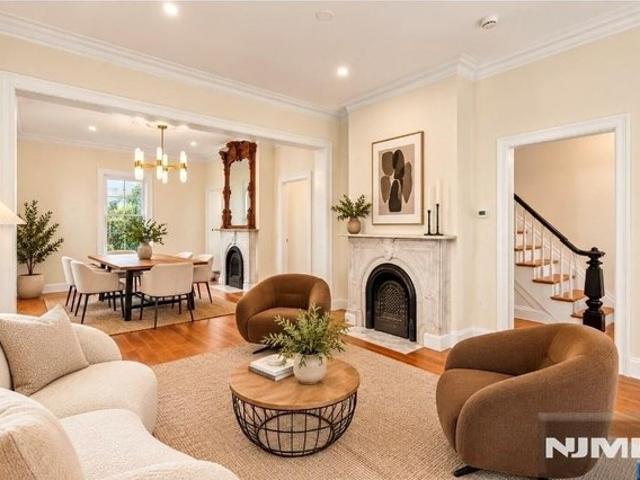 23 Adelaide Ave, Highland Park, NJ 08904