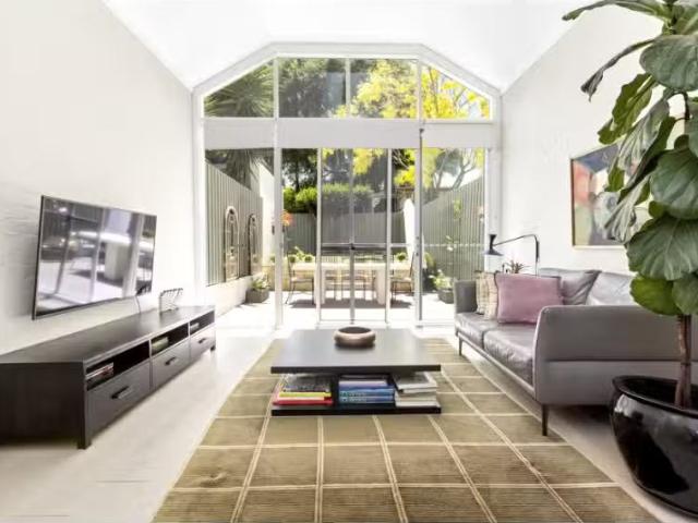 23 Albion Street, ANNANDALE House for rent Listed by Van Surg.