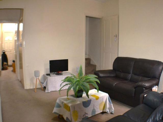 23 Alton Road, B29 7DU 3 bed house to rent £1,365 pcm £315 pw