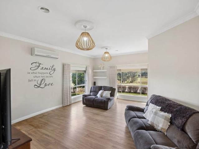 23 Amaroo Place $590 per week