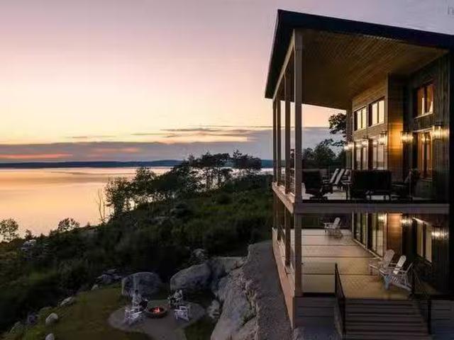 23 Anchors Way, East River Point, NS, B0J 1T0 house for sale.