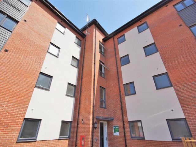 23 Ascot Way, Birmingham B31 1 bed apartment to rent £1,000 pcm £231 pw